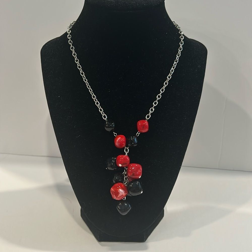 NWOT Joan Rivers Silver Beads Necklace
